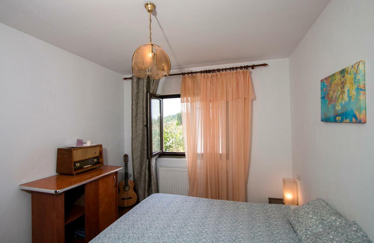 La Livada Villa Greci Екстериор снимка